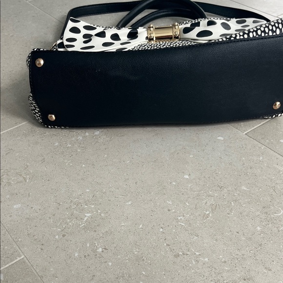 Betsey Johnson Black and White Polka Dot Bow Shoulder Bag - Picture 2 of 10